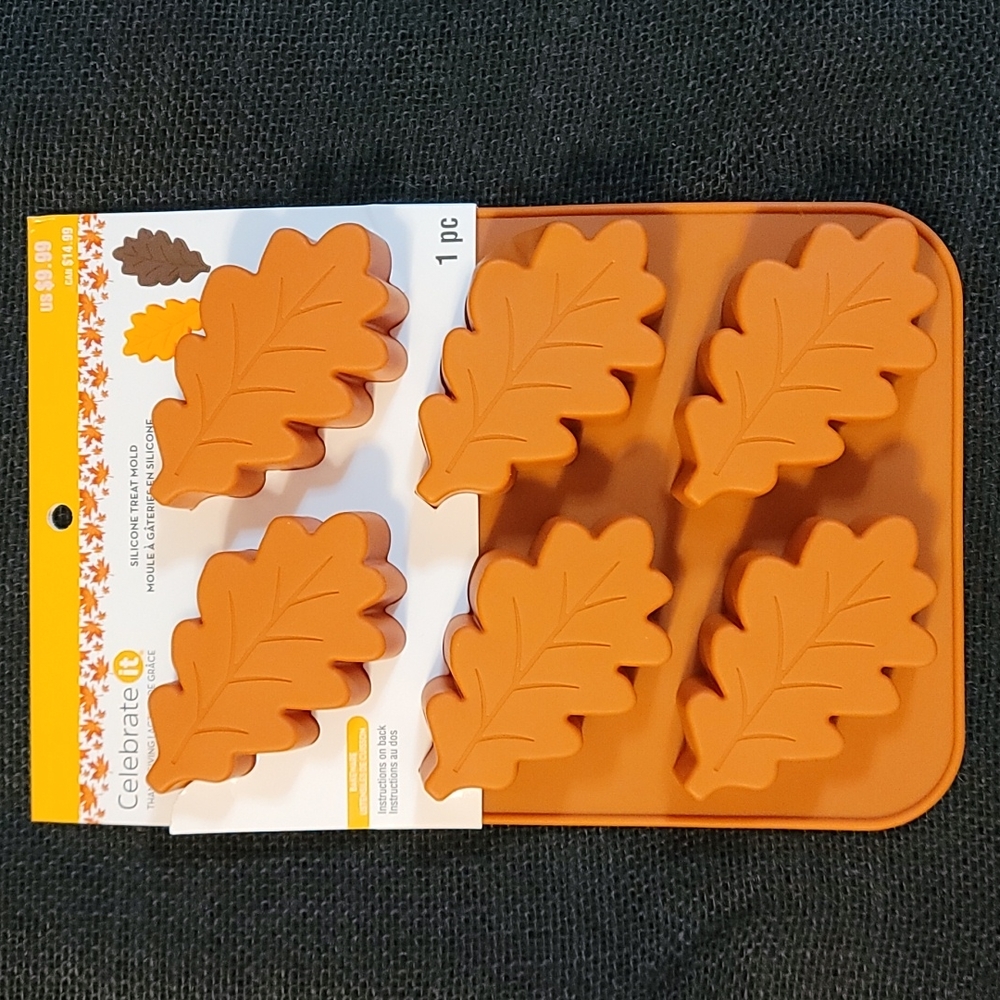 Silicone treat Mold, Bakeware, Leaves, Thanksgiving